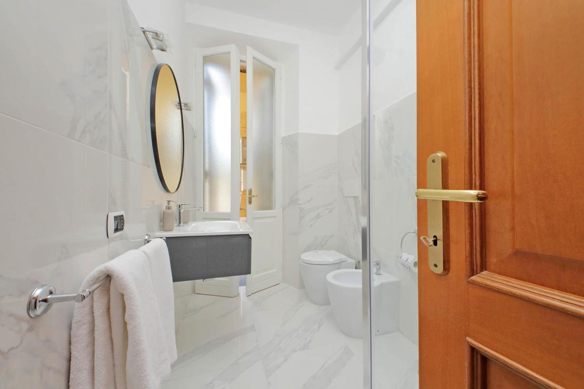 Ych-Comfortable 2 Bedrooms Flat Near Colosseum Řím Exteriér fotografie