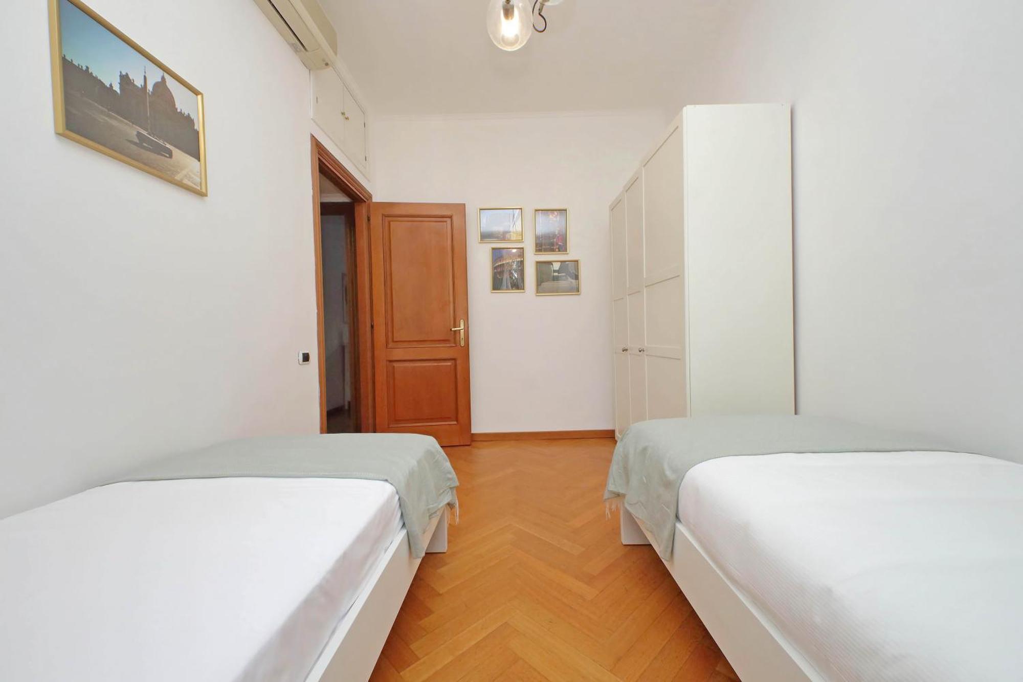 Ych-Comfortable 2 Bedrooms Flat Near Colosseum Řím Exteriér fotografie