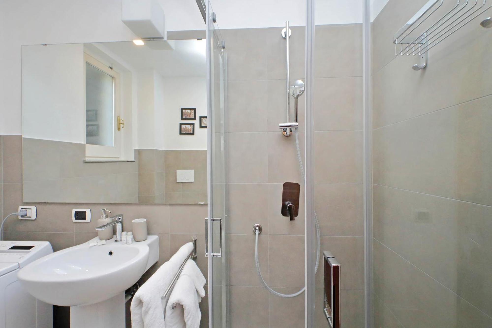 Ych-Comfortable 2 Bedrooms Flat Near Colosseum Řím Exteriér fotografie