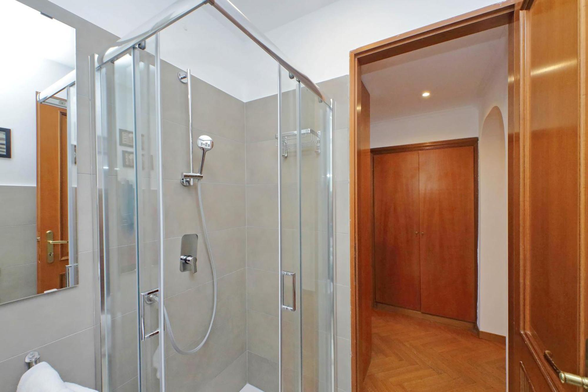 Ych-Comfortable 2 Bedrooms Flat Near Colosseum Řím Exteriér fotografie