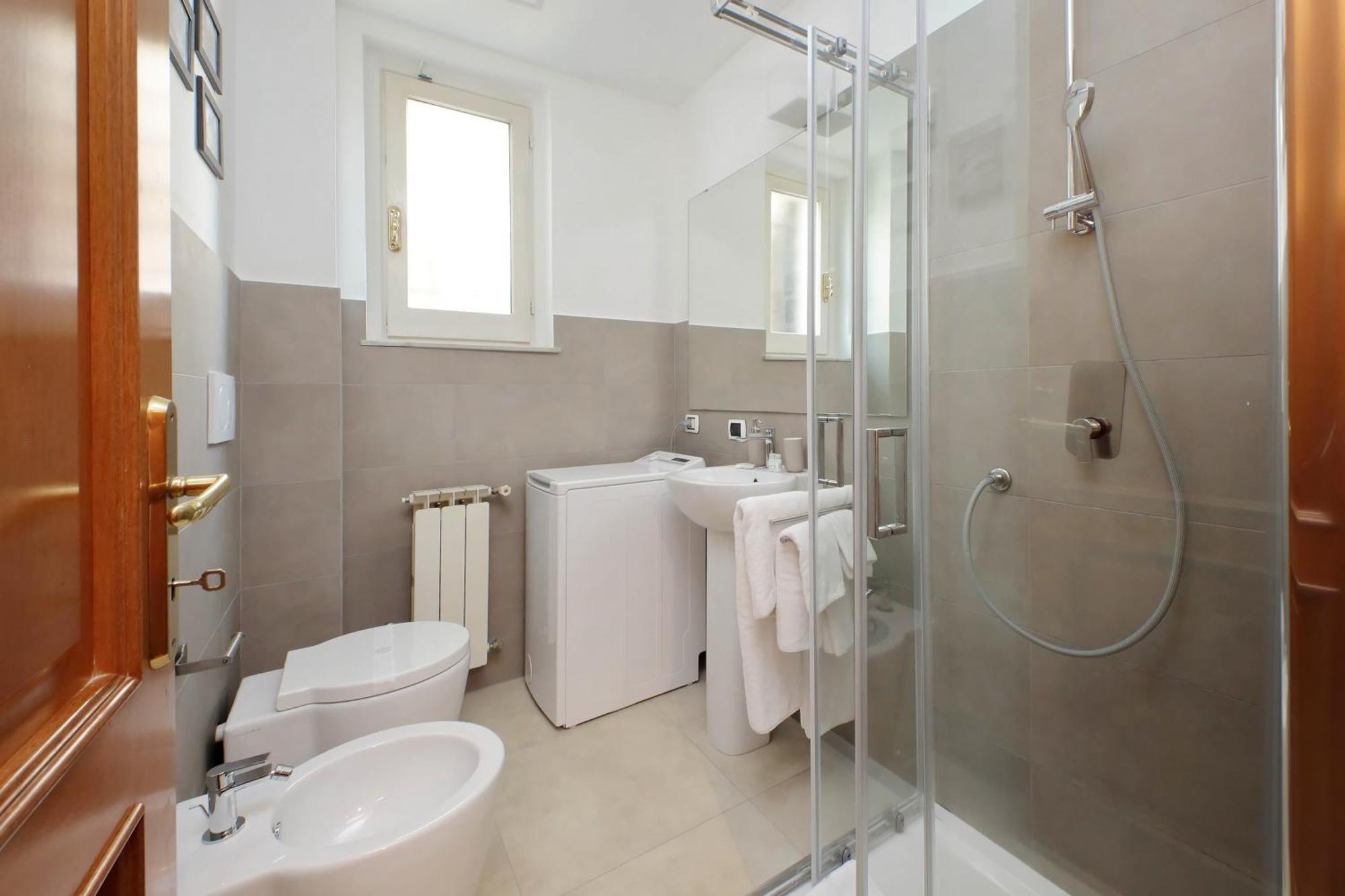Ych-Comfortable 2 Bedrooms Flat Near Colosseum Řím Exteriér fotografie